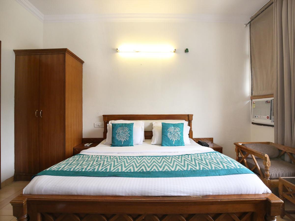 Hotel Oyo 3932 Welcome Residency 35 2*